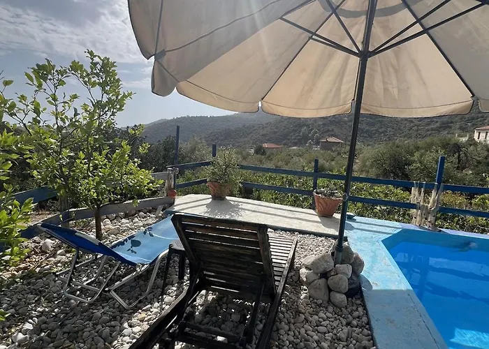 Happynest Leni, Stone House Casa de Férias