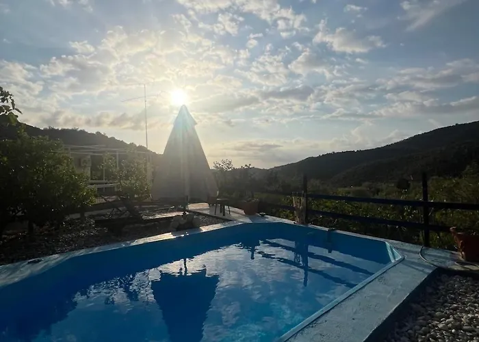 Nyaraló Happynest Leni, Stone House *