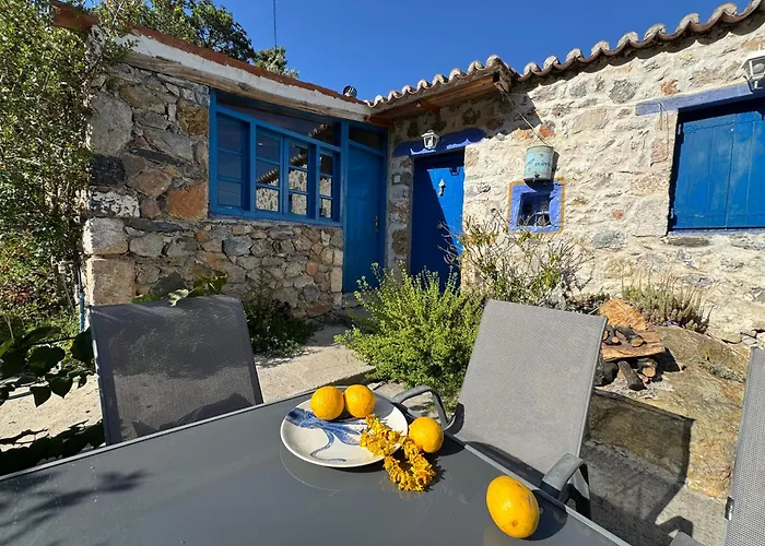 Happynest Leni, Stone House *